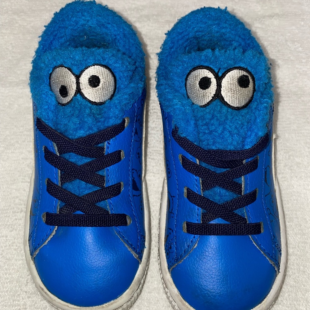 PUMA Sesame Street Cookie Monster bright blue Shoes. Size 10c in toddlers.